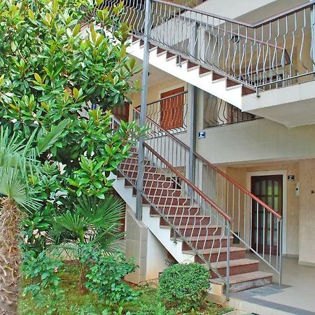 Apartment Branko With Free Parking Ičići Екстериор снимка