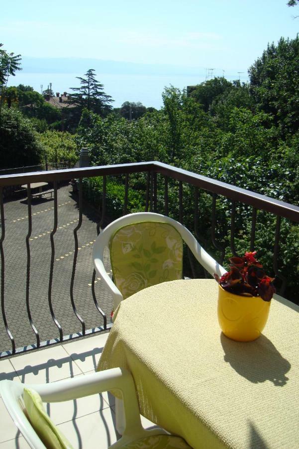 Apartment Branko With Free Parking Ičići Екстериор снимка