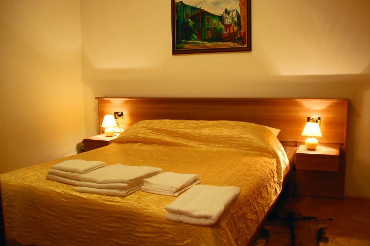 Apartment Branko With Free Parking Ičići Екстериор снимка
