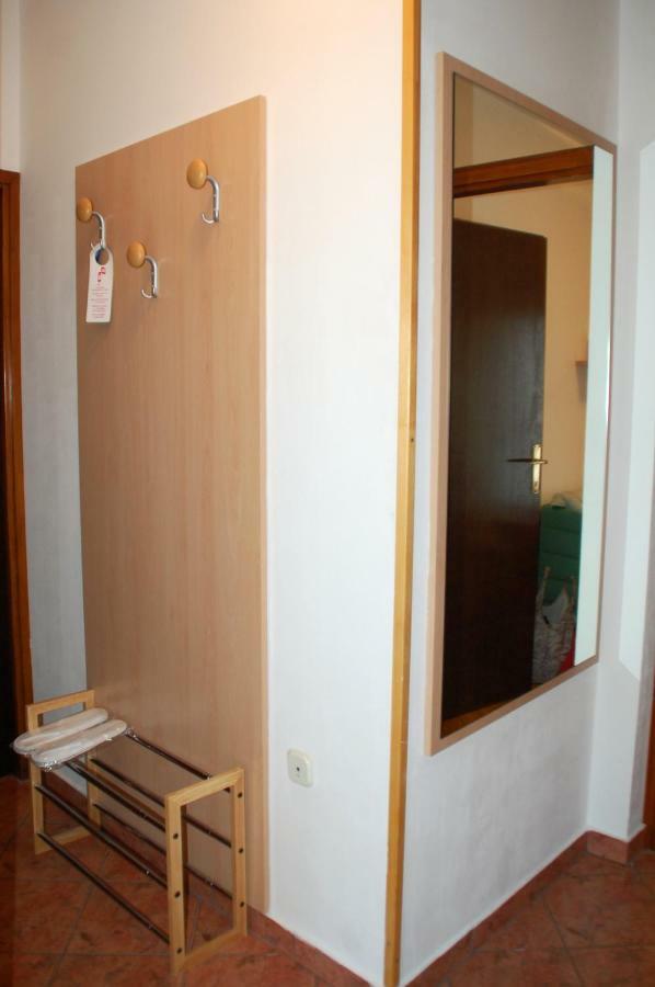 Apartment Branko With Free Parking Ičići Екстериор снимка